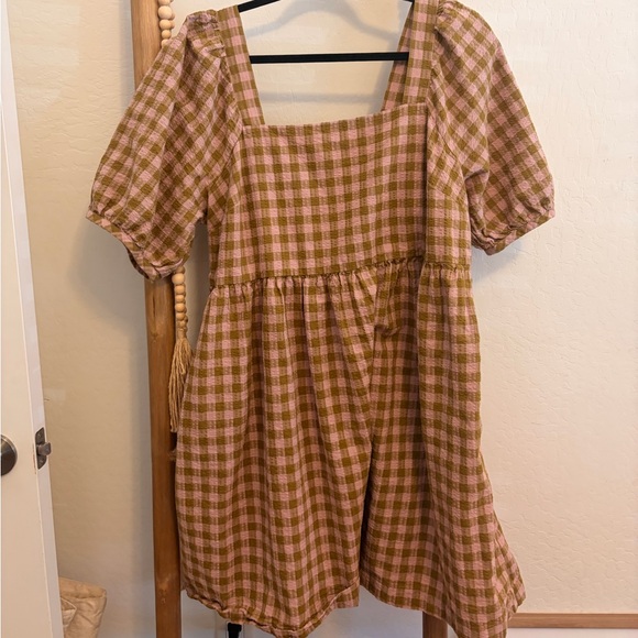 Madewell Dresses & Skirts - Madewell Gingham Square Neck Puff Sleeve Mini Dress - Pink & Olive